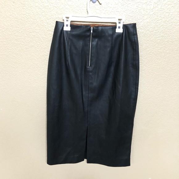 Flash sale!! Faux leather pencil skirt - Picture 3 of 7